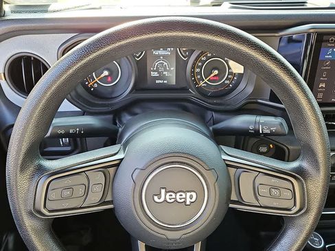Used 2024 Jeep Wrangler Unlimited Sport AWD/4WD image 18