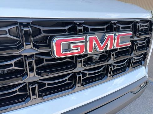 New 2026 GMC Canyon Elevation w/ Convenience Package RWD image 39