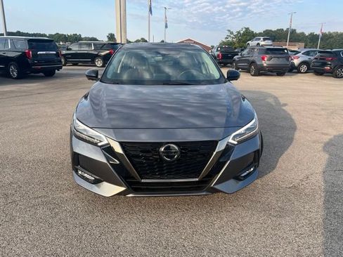 Used 2020 Nissan Sentra SR w/ Premium Package FWD image 3