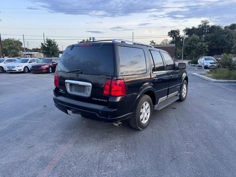 Used 2004 Lincoln Navigator 2WD image 5