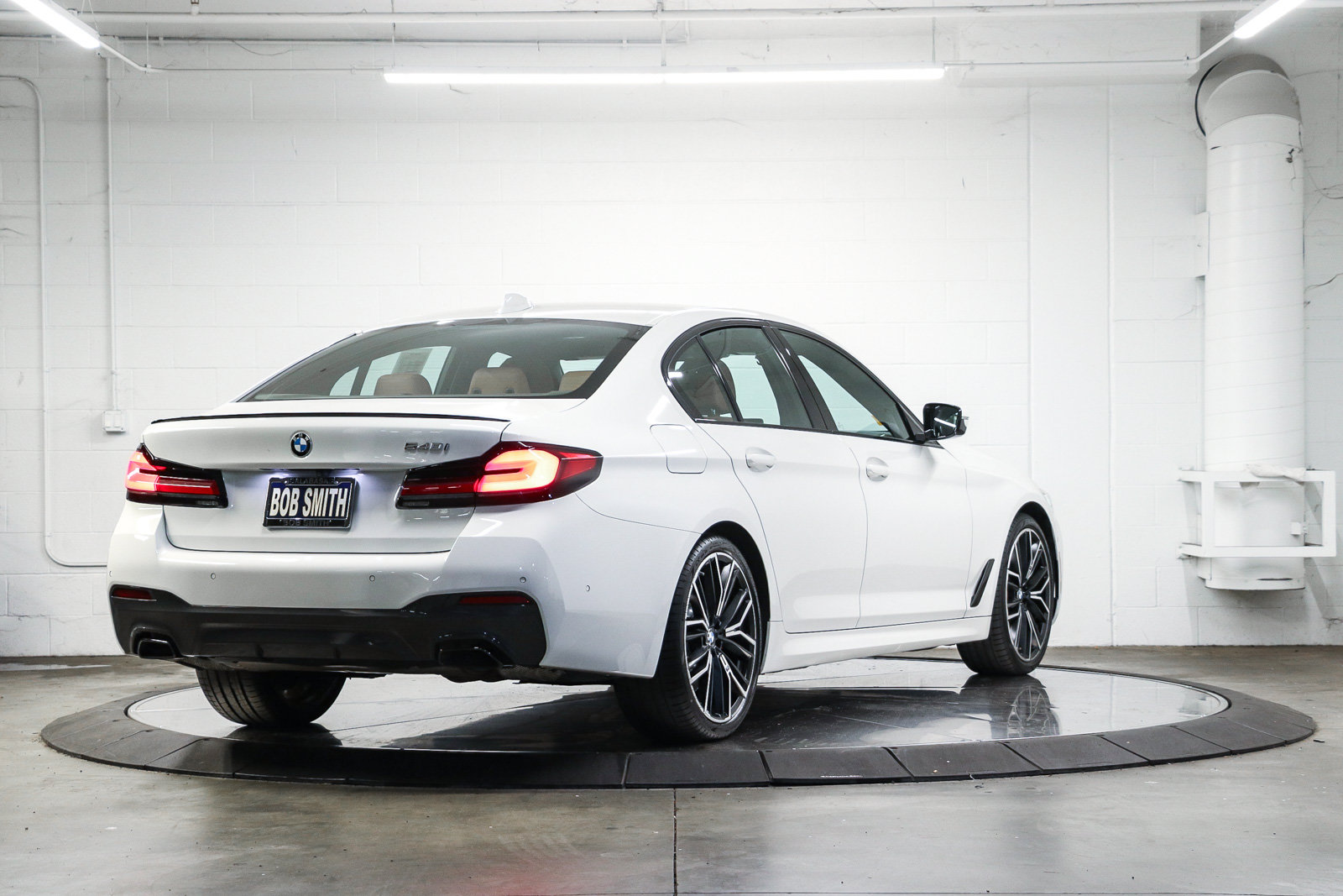Certified 2023 BMW 540i w/ M Sport Package RWD image 6