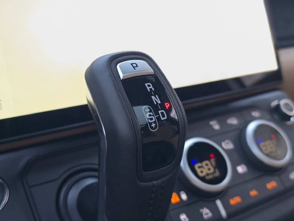 New 2026 Land Rover Defender 110 X-Dynamic SE AWD/4WD image 27