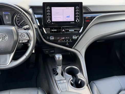 Used 2024 Toyota Camry SE FWD image 17