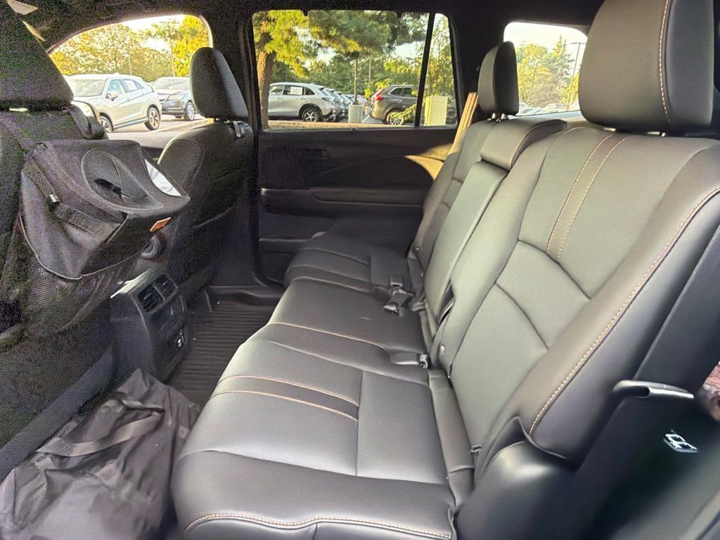 Certified 2023 Honda Passport TrailSport image 17