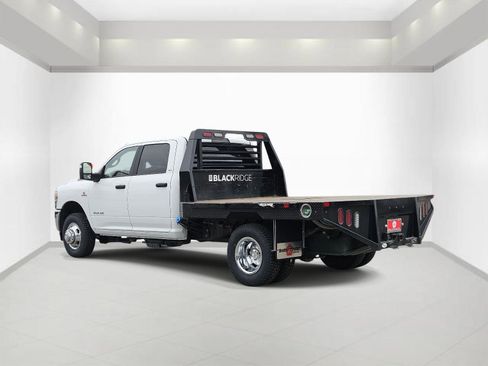 Used 2024 RAM 3500 SLT w/ Quick Order Package 2YG SLT AWD/4WD image 6