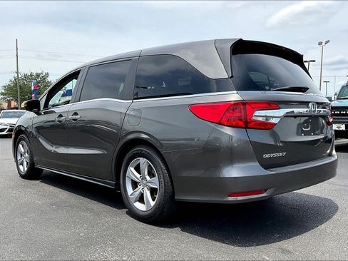 Used 2018 Honda Odyssey EX image 4