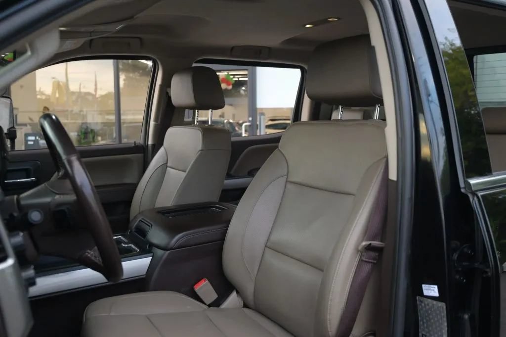 Used 2019 Chevrolet Silverado 3500 LTZ w/ Duramax Plus Package AWD/4WD image 44