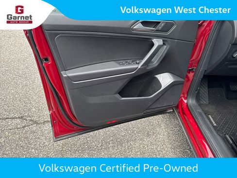 Used 2020 Volkswagen Tiguan SE w/ Panoramic Sunroof Package AWD/4WD image 13