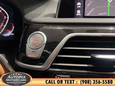 Used 2022 BMW 740i w/ M Sport Package RWD image 43