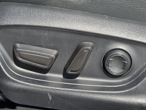 Used 2024 Toyota Camry SE FWD image 27