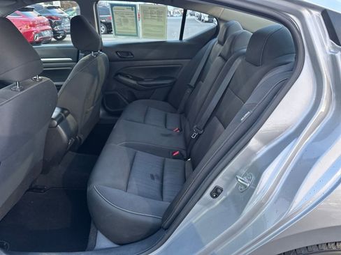 Used 2023 Nissan Altima 2.5 SV image 15