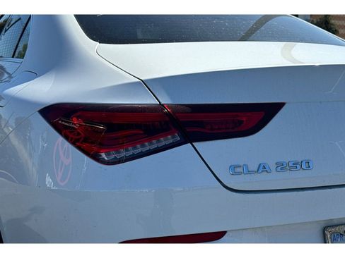 Used 2020 Mercedes-Benz CLA 250 image 6