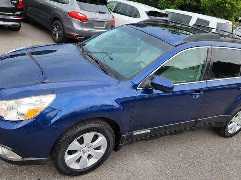 Used 2011 Subaru Outback 2.5i Premium image 5