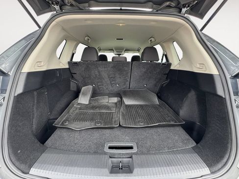 Used 2023 Nissan Rogue S AWD/4WD image 5