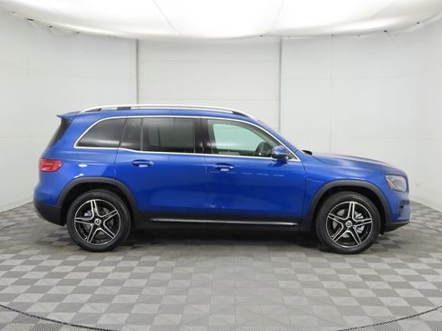 New 2026 Mercedes-Benz GLB 250 image 4