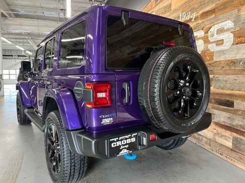 Used 2023 Jeep Wrangler Unlimited Sahara w/ Cold Weather Group AWD/4WD image 27
