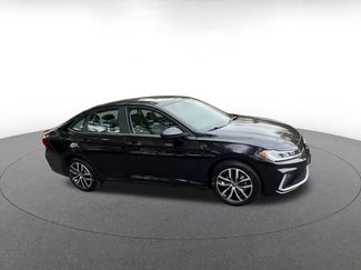 Used 2025 Volkswagen Jetta SE video 2