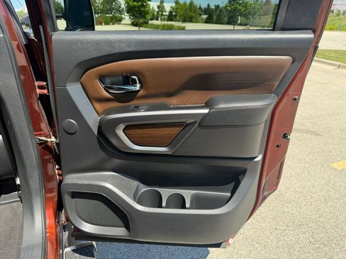 Used 2016 Nissan Titan Platinum Reserve AWD/4WD image 21