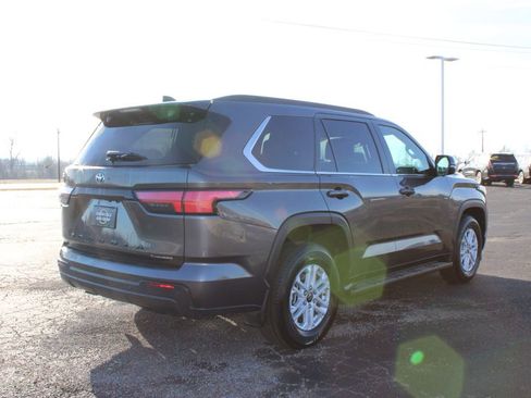 Used 2025 Toyota Sequoia SR5 image 9