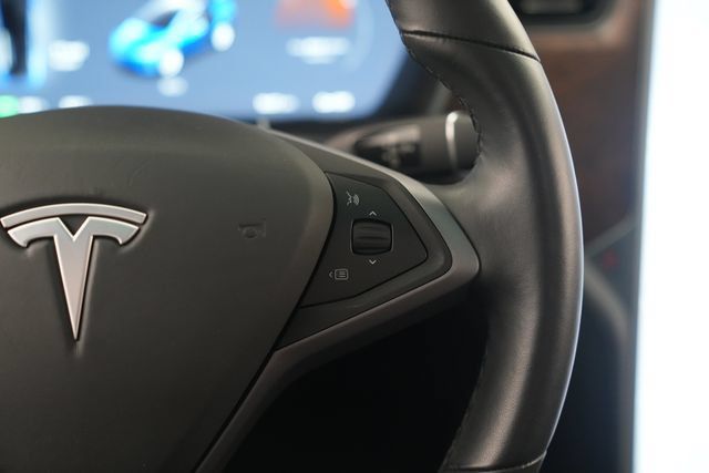 Used 2018 Tesla Model X 75D AWD/4WD image 37