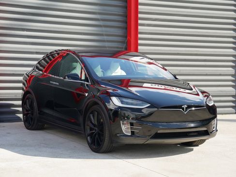 Used 2019 Tesla Model X 100D image 5