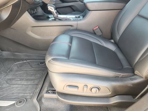 Used 2023 Chevrolet Traverse RS w/ LPO, Floor Liner Package FWD image 19