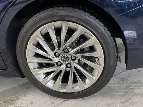 Used 2019 Lexus ES 350 Luxury w/ Accessory Package 2 image 12