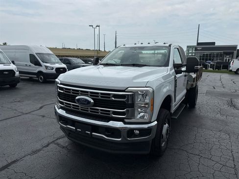 Used 2023 Ford F350 XL w/ Snow Plow Prep Package AWD/4WD image 4
