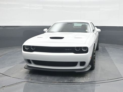 Used 2016 Dodge Challenger SRT Hellcat image 5