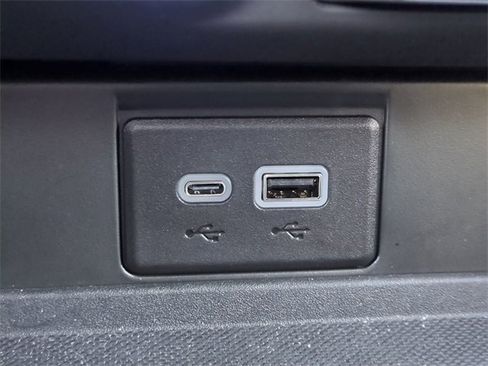 Used 2024 Chevrolet Tahoe Premier w/ Premium Package image 23