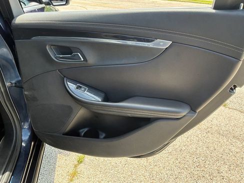 Used 2017 Chevrolet Impala LT w/ Convenience Package FWD image 29