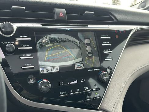 Used 2018 Toyota Camry XLE w/ Audio Package image 22