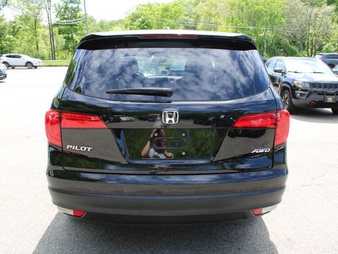 Used 2018 Honda Pilot EX image 9
