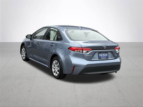 Used 2025 Toyota Corolla LE image 8
