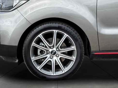 Used 2019 Kia Soul ! FWD image 25