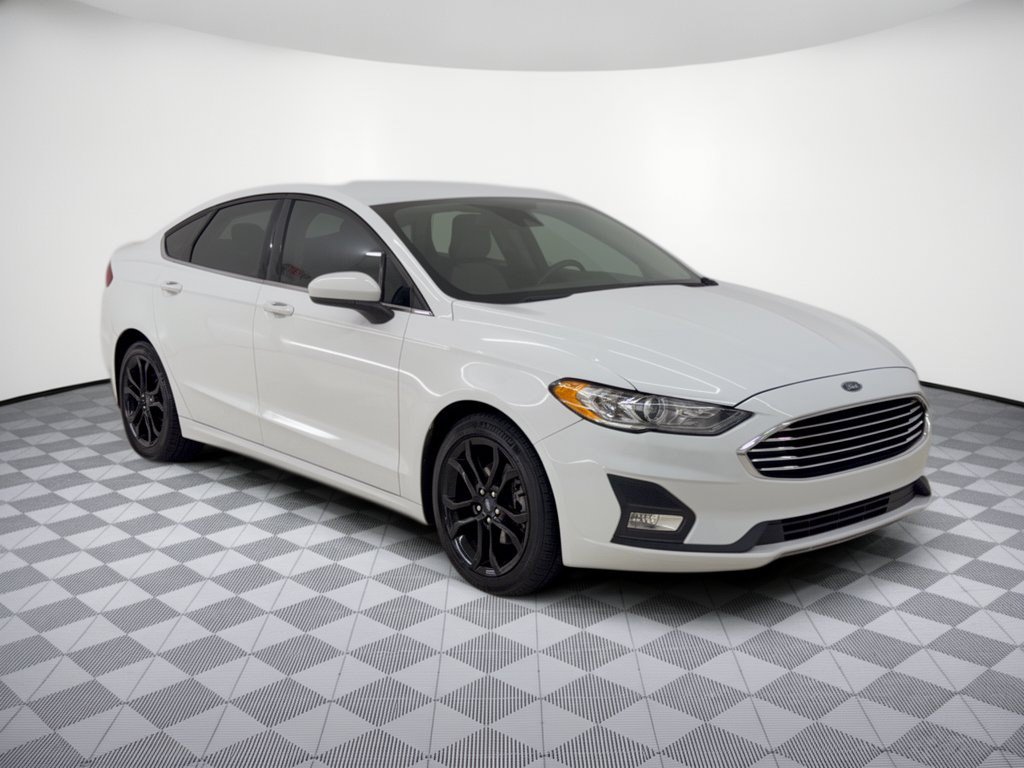 Certified 2019 Ford Fusion SE w/ Equipment Group 151A FWD image 7