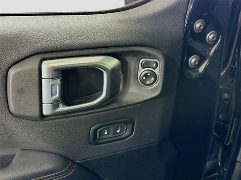Used 2023 Jeep Gladiator Mojave w/ Cold Weather Group AWD/4WD image 12