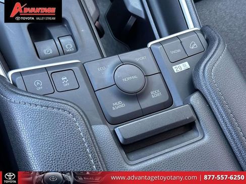 Certified 2025 Toyota Grand Highlander AWD image 38