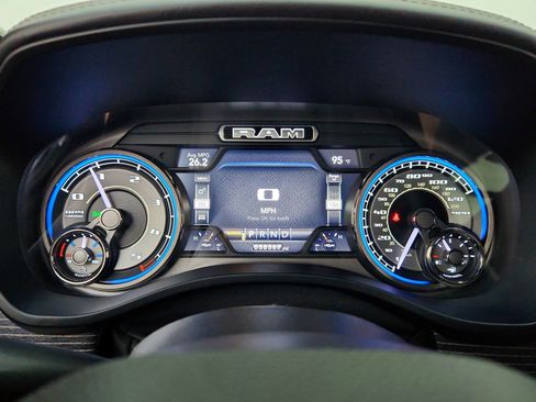 Used 2021 RAM 1500 Limited AWD/4WD image 18