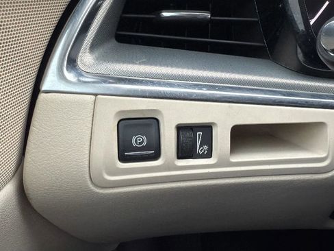 Used 2017 Cadillac XT5 Luxury w/ LPO, Wheel Lock Package image 15