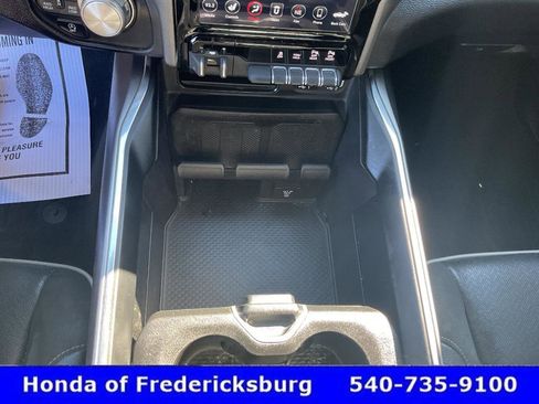 Used 2021 RAM 1500 Laramie AWD/4WD image 34