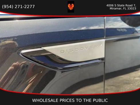 Used 2019 Land Rover Discovery SE AWD/4WD image 24