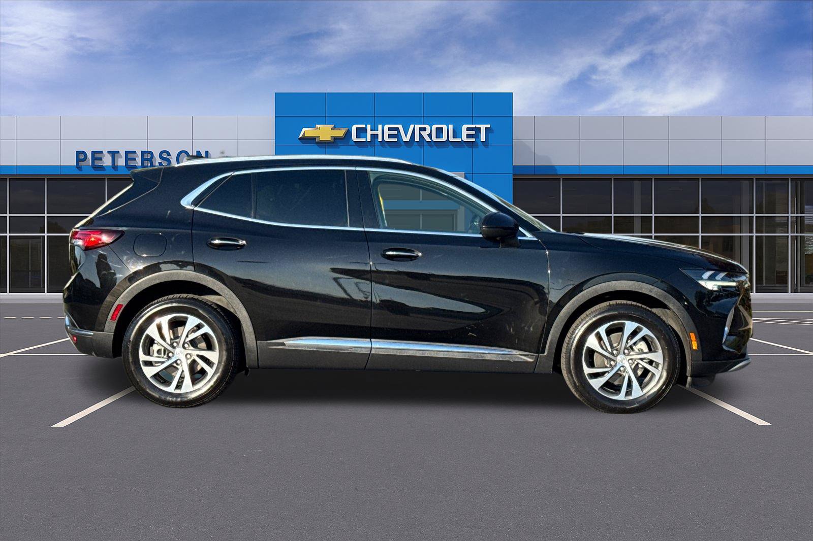 Certified 2021 Buick Envision Essence w/ Technology Package I AWD/4WD image 3