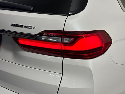 Used 2020 BMW X7 xDrive40i w/ Premium Package AWD/4WD image 34