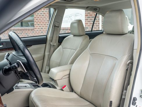 Used 2014 Subaru Legacy 2.5i Limited image 18