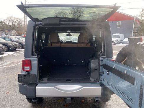 Used 2014 Jeep Wrangler Unlimited Sahara w/ Connectivity Group image 6