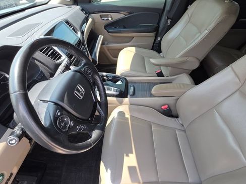 Used 2016 Honda Pilot Touring image 12