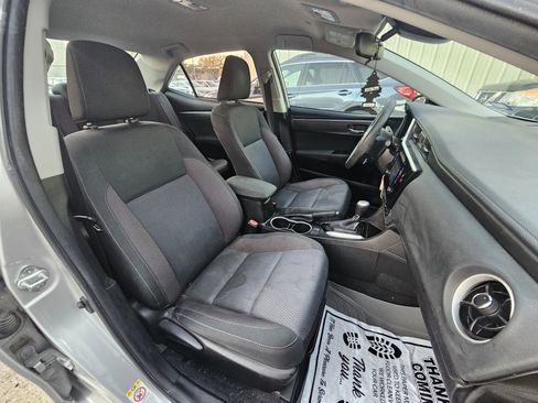 Used 2018 Toyota Corolla LE image 5