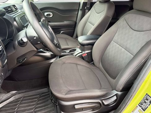 Used 2019 Kia Soul FWD image 21