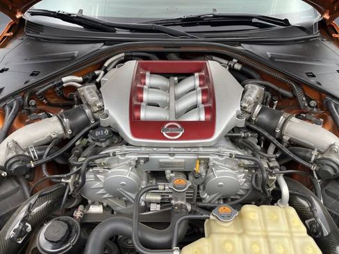 Used 2017 Nissan GT-R Premium AWD/4WD image 15